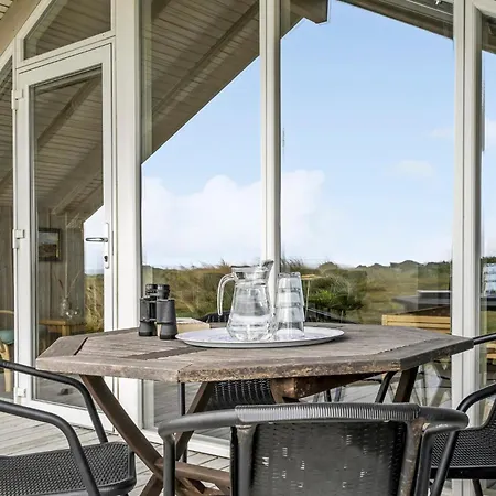 3 Bedroom Stunning Home In Ringkobing * Sondervig