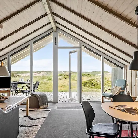 3 Bedroom Stunning Home In Ringkobing Holiday home *