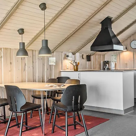 Holiday home 3 Bedroom Stunning Home In Ringkobing Sondervig