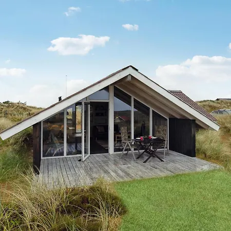 Holiday home 3 Bedroom Stunning Home In Ringkobing Sondervig